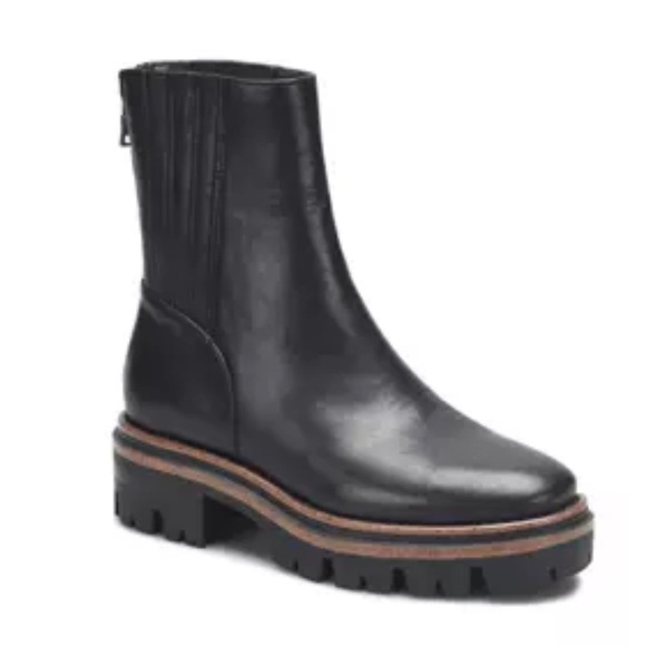 NWT KORKS Vivi Black Lug Boots -Size 10 - Picture 1 of 10
